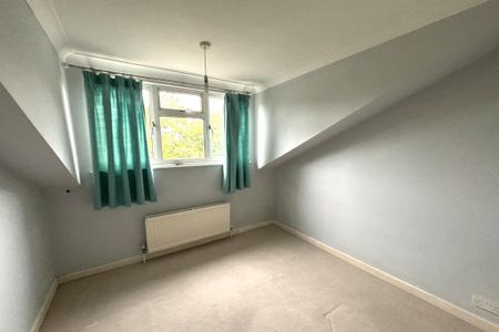 4 bedroom detached house to rent - Photo 5