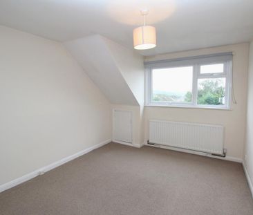 4 bedroom terraced house to rent - Photo 5