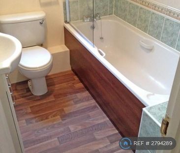 2 bedroom flat to rent - Photo 6