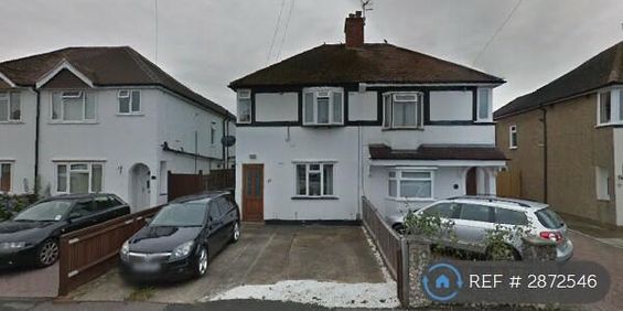 2 bedroom flat to rent - Photo 3