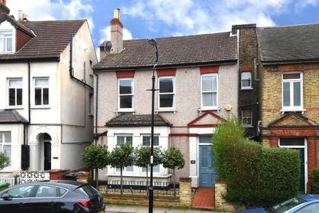 5 bedroom terraced house to rent - Photo 3