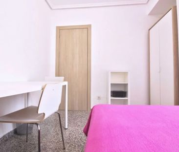 Carrer del Doctor Vicente Pallarés, Valencia, Valencian Community 4... - Photo 2