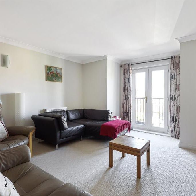 3 bedroom apartment to rent - Photo 1