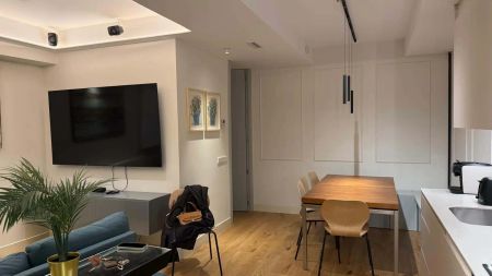 1-bedroom apartment for rent in Gaztambide, Madrid - Photo 2