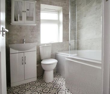 3 bedroom semi-detached house to rent - Photo 6