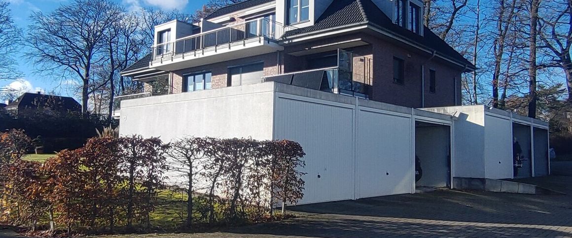 PURNHAGEN-IMMOBILIEN - Moderne 3-Zimmer-Wohnung im Dachgeschoss mit Fahrstuhl in Bremen-Schönebeck! - Photo 1