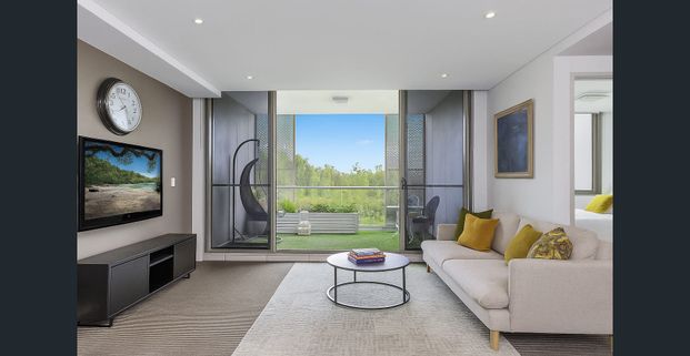 MAGNIFICENT APARTMENT CLOSE TO EVERYTHING! - Photo 1