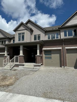 For Lease - 75 Sagewood Avenue, Barrie, Ontario - Photo 1