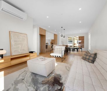 Spacious Family Terrace - Photo 3