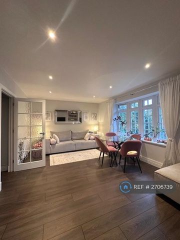 2 bedroom maisonette to rent - Photo 2