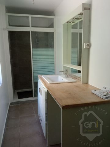 A LOUER Appartement T4 de 80 m2 à RIANS, - Photo 3