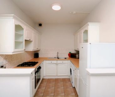 3Bedrooms, 2Bathrooms - Photo 4