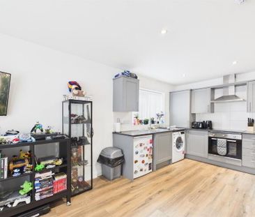 Apt 17, 16 Comber Road, Dundonald, Belfast, BT16 2AB - Photo 2