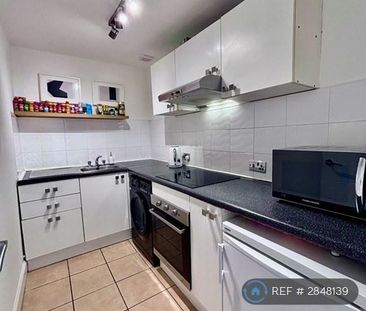1 bedroom flat to rent - Photo 6