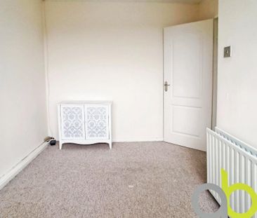 Bryon Gardens, Tilbury, rm18 - Photo 4