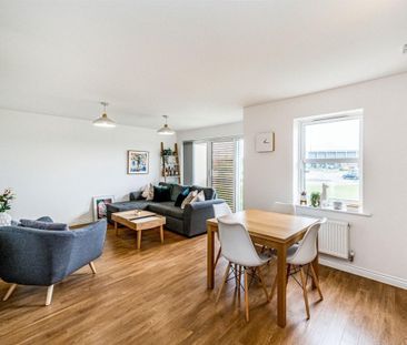 Pondecroft - Photo 2