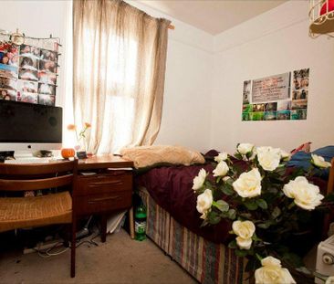 7 bedroom detached house to rent - Photo 4