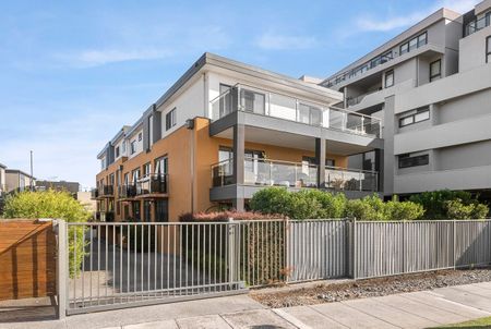Incredible Alfresco Area! - Photo 3