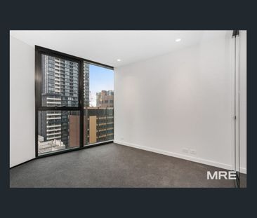 Stylish living in prime location - Photo 3