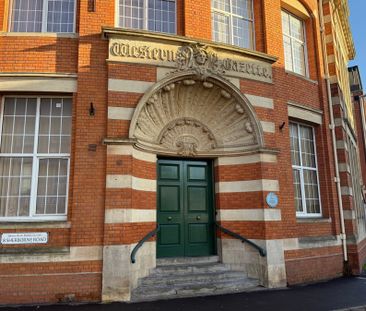 Sherborne Road, Yeovil, Somerset - Photo 2