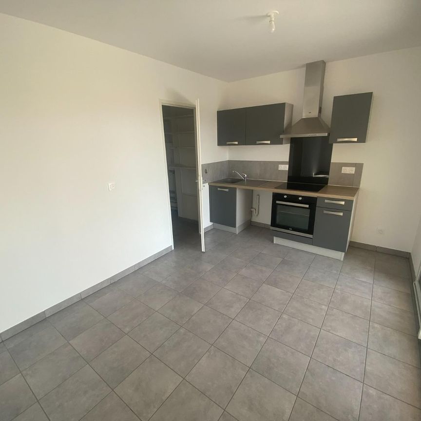 Appartement 4 pièces à louer Montbrison - 42600 / Réf: 176-2208 - Photo 1