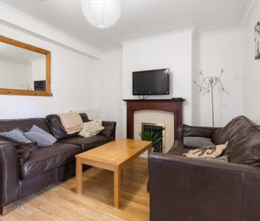 6 bedroom semi-detached house to rent - Photo 1