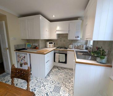 2 bedroom maisonette to rent - Photo 4