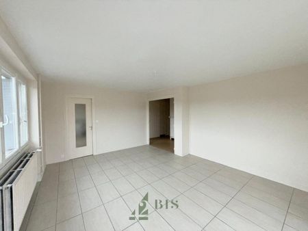Location Appartement 4 pièces 91m² COURS 69470 - Photo 4