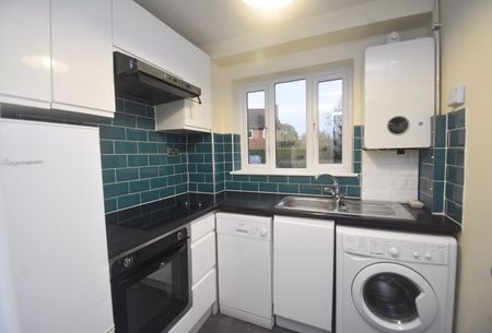 Renown Way, Chineham - Photo 2