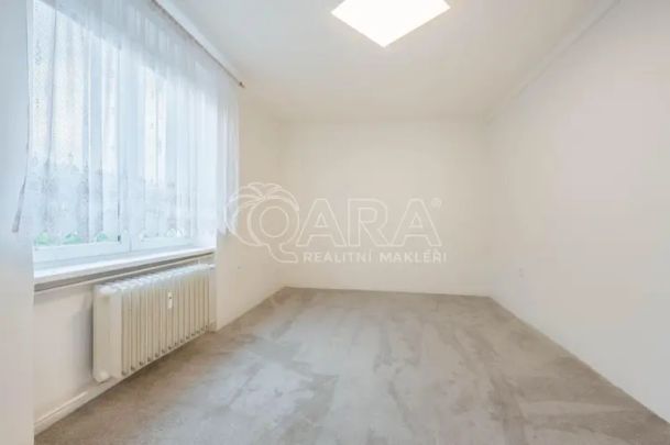 Pronájem krásného bytu 2+1 nedaleko Vyšehradu! - Fotografie 1