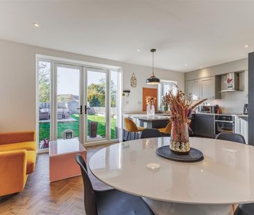 4 BED End of terrace house To rent - Photo 3