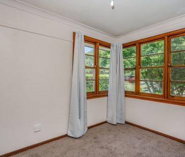 69 Stradbroke Street, Deakin ACT 2600 - House For Rent | Domain - Photo 5