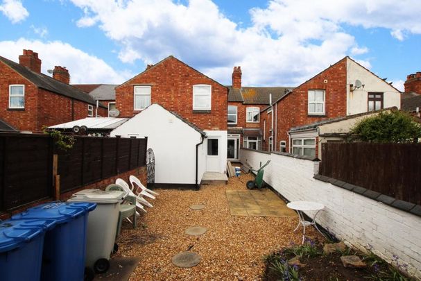 1 bedroom in a house share to rent - Photo 1