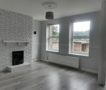 3 bedroom terraced house to rent - Photo 3