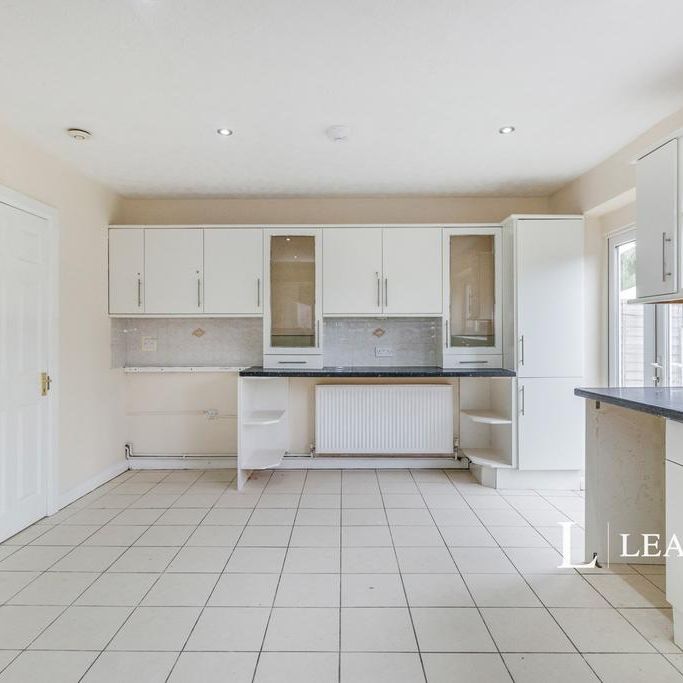 4 bedroom house to rent - Photo 1