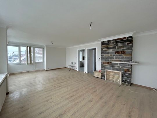 Gemoderniseerd 2-slaapkamer appartement te Brugge - Foto 1