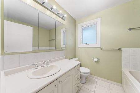 For Lease - 45 Hi Mount Drive, Toronto, Ontario - Photo 4
