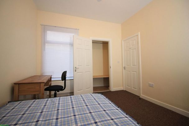 5 bedroom terraced house to rent - Photo 1