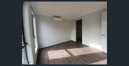 Extra large Luxury 3 Bedroom Townhouse - Photo 4