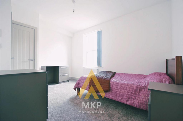 7 bedroom terraced house to rent - Photo 1