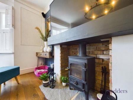 5 bedroom detached house to rent - Photo 4