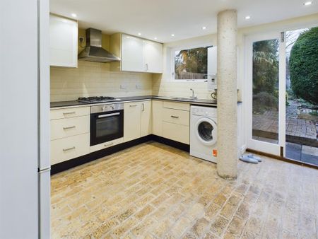 2 bedroom terraced house to rent - Photo 4