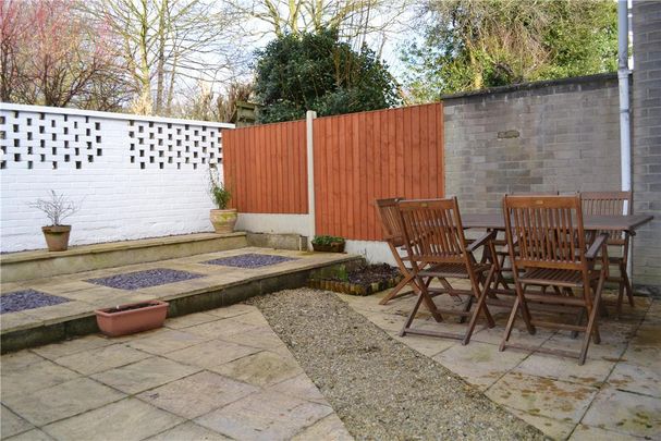 3 bedroom terraced house to rent - Photo 1