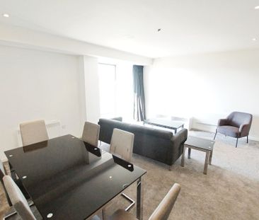 2 bedroom Apartment to let - Photo 3