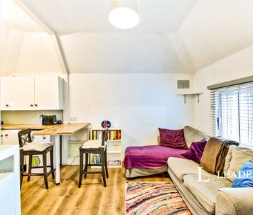 2 bedroom maisonette to rent Cedar Avenue West, Chelmsford, Essex, CM1 - Photo 2