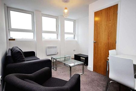 Acre House, Benbow Street, Sale, M33 - Photo 2