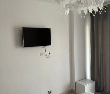 Apartament cu 2 camere, 55,5 mp, parcare, zona Eroilor (blocurile albe - Fotografie 1