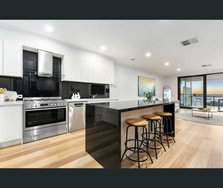 Absolute Beachfront - $1350 per week Or nearest offer - Photo 3