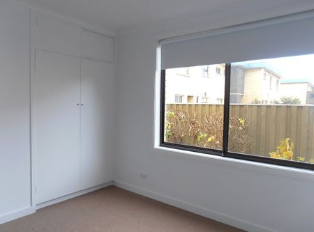 Walk to the Beach -ground floor unit - Photo 3