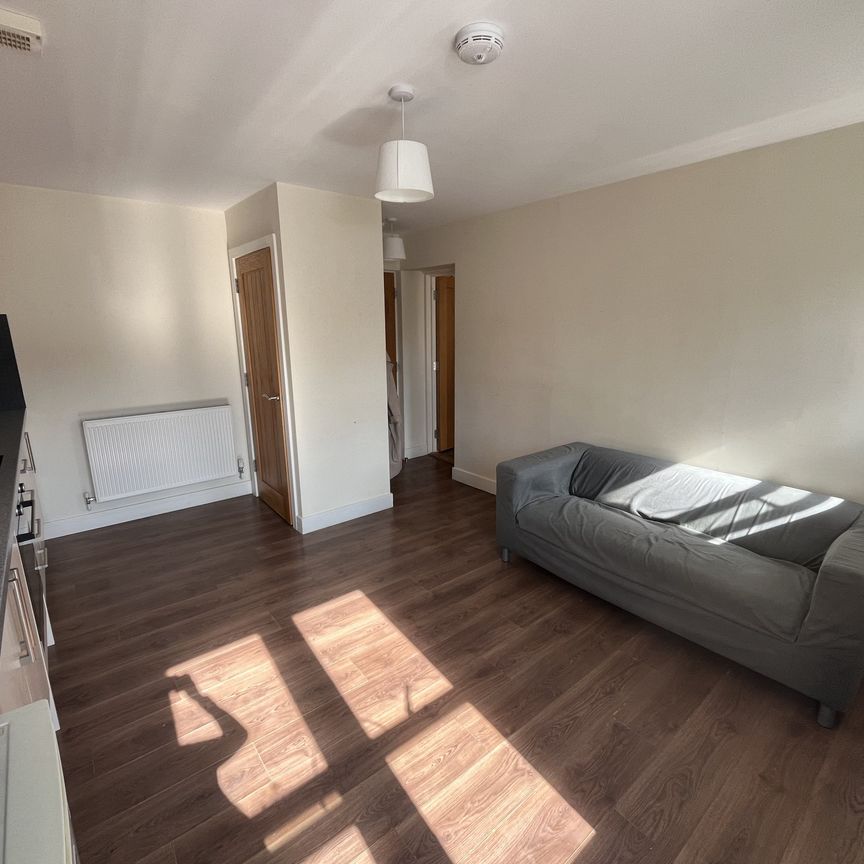 Apartment to rent in Old Christchurch Road, Bournemouth, BH1 - Photo 1